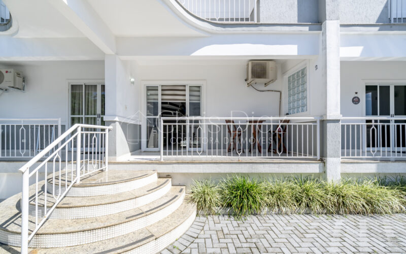 Sobrado Triplex à venda – Costeira- Parnaguá/PR